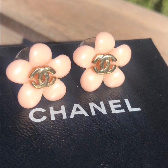 CHANEL Jewelry - Vintage Chanel earrings